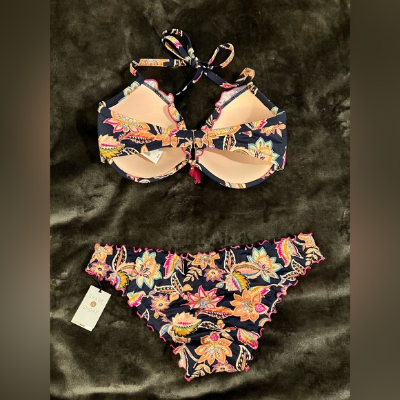 Shade & Shore Two Piece Swim suit - Picture 2 of 6